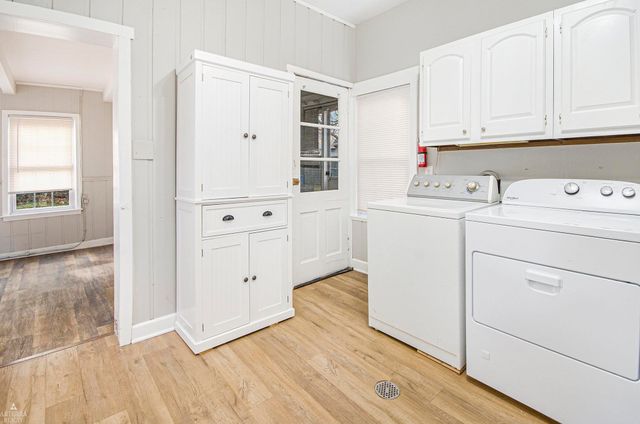 21622 Trombly Street, St Clair Shores, MI 48080