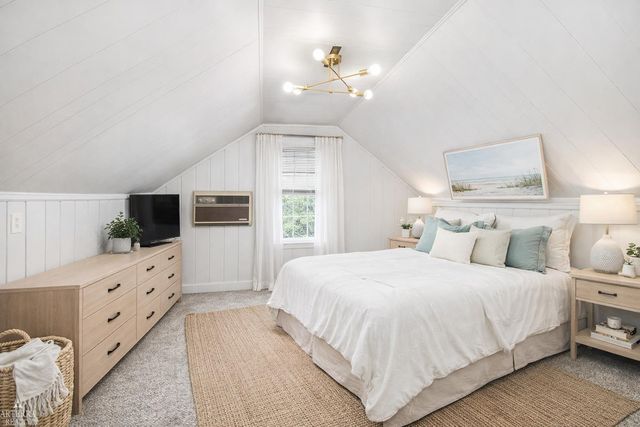 21622 Trombly Street, St Clair Shores, MI 48080