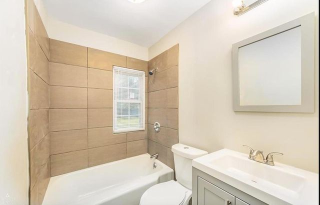 21622 Trombly Street, St Clair Shores, MI 48080