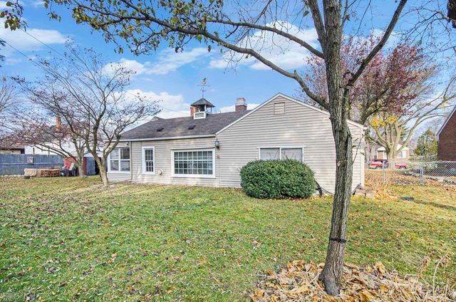 21622 Trombly Street, St Clair Shores, MI 48080