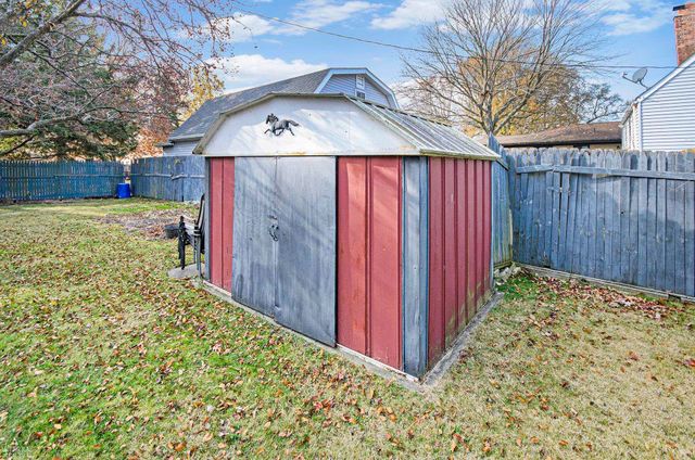 21622 Trombly Street, St Clair Shores, MI 48080