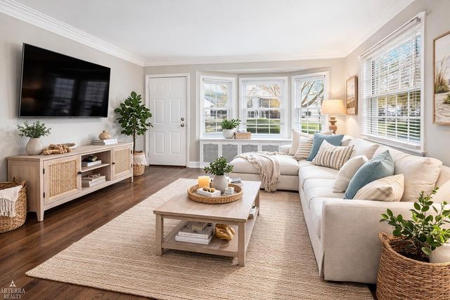 21622 Trombly Street, St Clair Shores, MI 48080