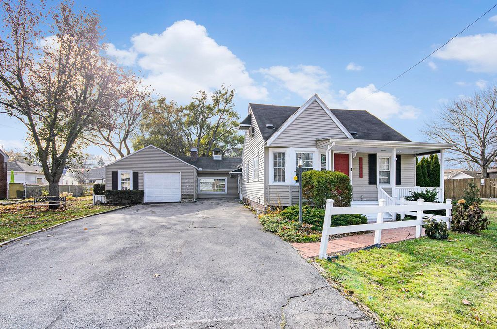 21622 Trombly Street, St Clair Shores, MI 48080