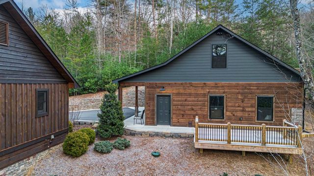 327 Hooch Holler Lane, Morganton, GA 30560