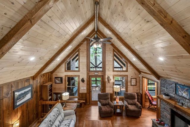 327 Hooch Holler Lane, Morganton, GA 30560