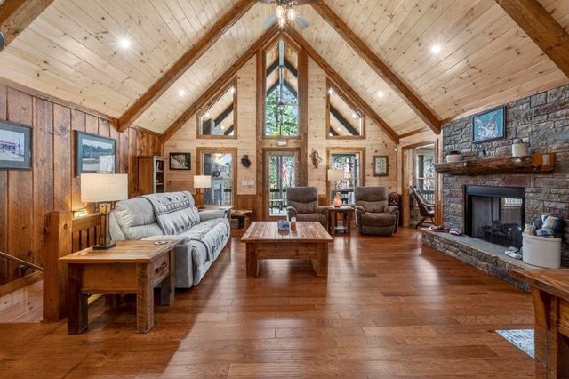 327 Hooch Holler Lane, Morganton, GA 30560