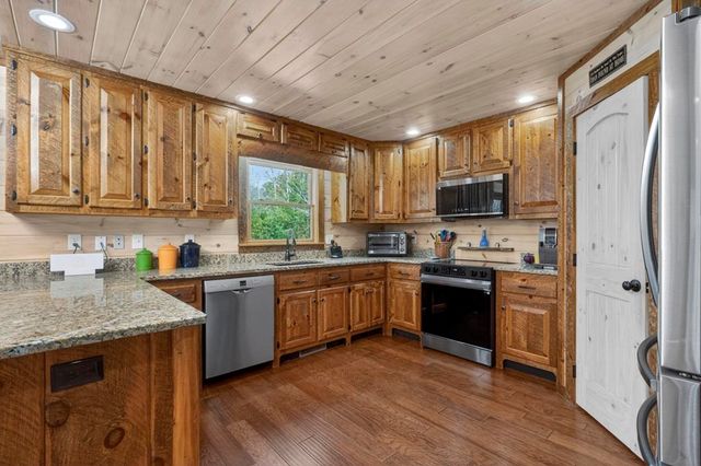 327 Hooch Holler Lane, Morganton, GA 30560