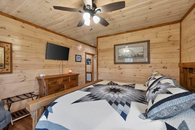 327 Hooch Holler Lane, Morganton, GA 30560