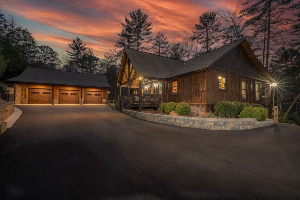 327 Hooch Holler Lane, Morganton, GA 30560