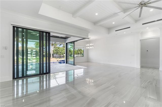 1109 Lenox CT, Cape Coral, FL 33904