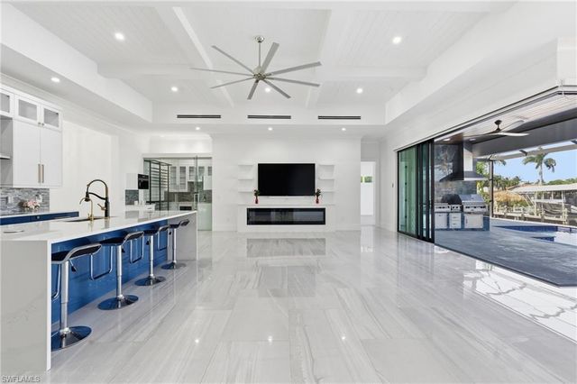 1109 Lenox CT, Cape Coral, FL 33904