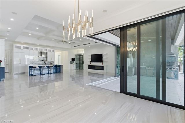 1109 Lenox CT, Cape Coral, FL 33904