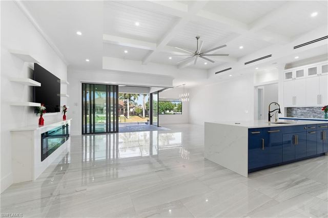 1109 Lenox CT, Cape Coral, FL 33904