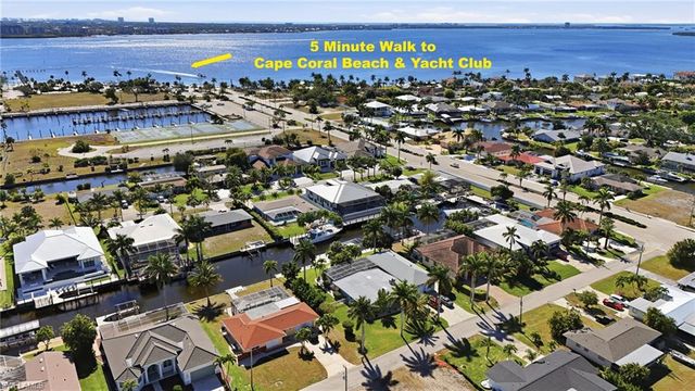 1109 Lenox CT, Cape Coral, FL 33904