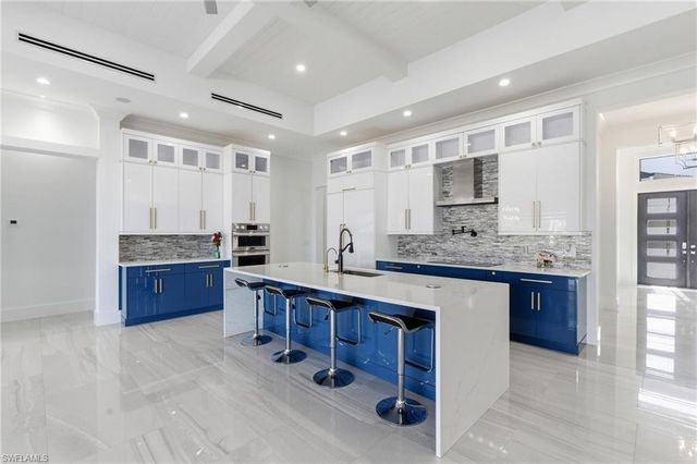 1109 Lenox CT, Cape Coral, FL 33904