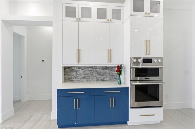 1109 Lenox CT, Cape Coral, FL 33904