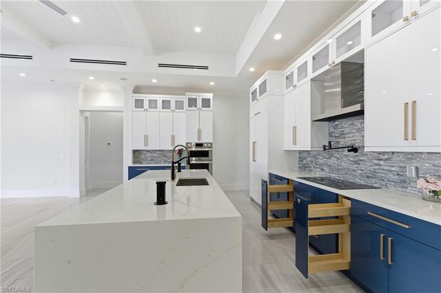 1109 Lenox CT, Cape Coral, FL 33904