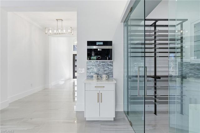 1109 Lenox CT, Cape Coral, FL 33904