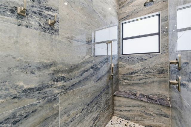 1109 Lenox CT, Cape Coral, FL 33904