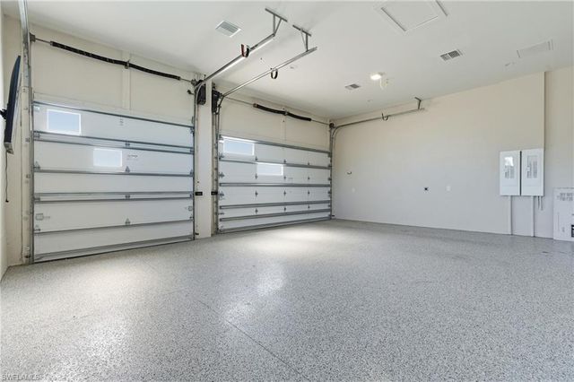 1109 Lenox CT, Cape Coral, FL 33904