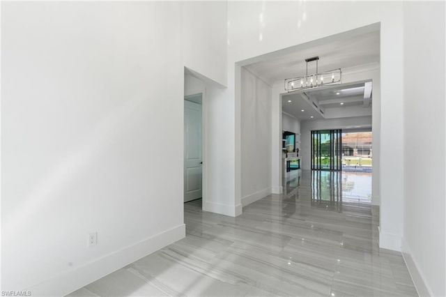 1109 Lenox CT, Cape Coral, FL 33904