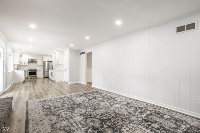 11127 Haverstick Road, Carmel, IN 46033