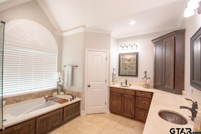 501 Maji Rd, Whitehouse, TX 75791