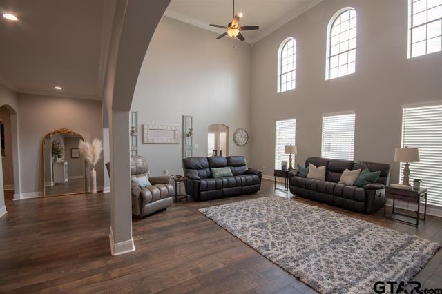 501 Maji Rd, Whitehouse, TX 75791