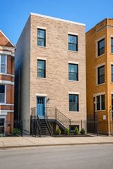 2440 W Iowa Street 2, Chicago, IL 60622