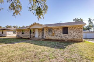 2519 Normont Circle, Fort Worth, TX 76103