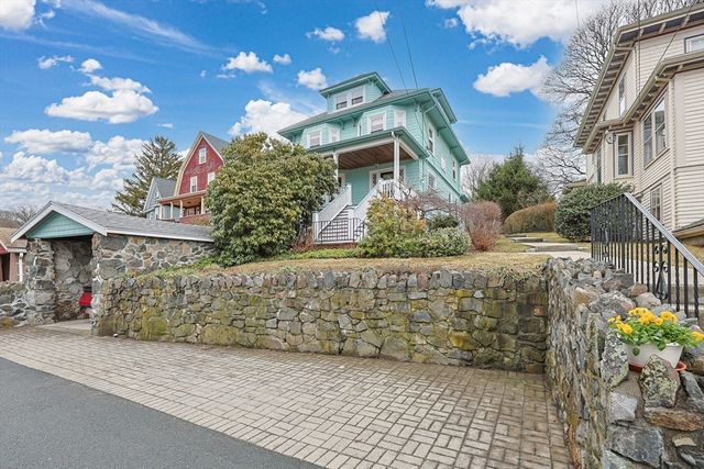 63 Walker Rd, Swampscott, MA 01907