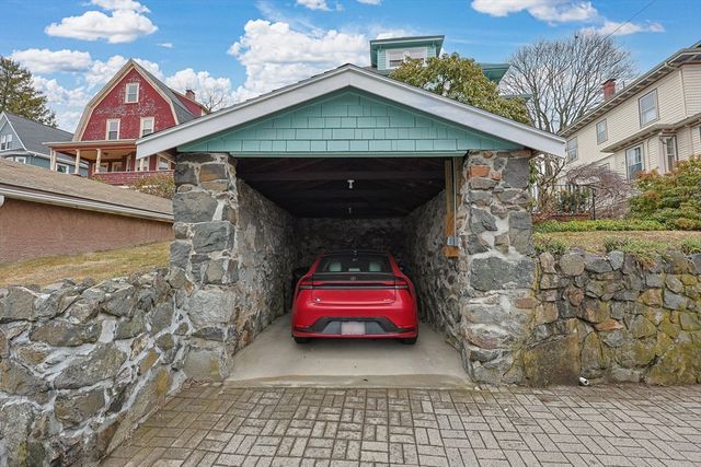 63 Walker Rd, Swampscott, MA 01907