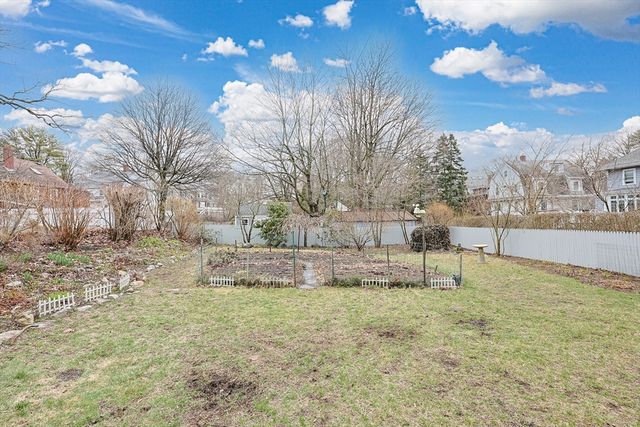 63 Walker Rd, Swampscott, MA 01907