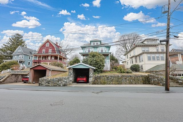 63 Walker Rd, Swampscott, MA 01907