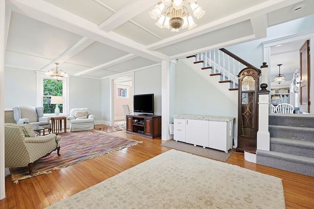 63 Walker Rd, Swampscott, MA 01907