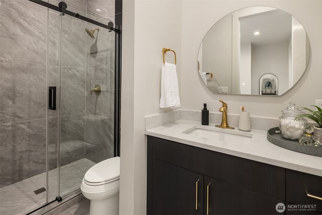 8243 W Mercer Way, Mercer Island, WA 98040