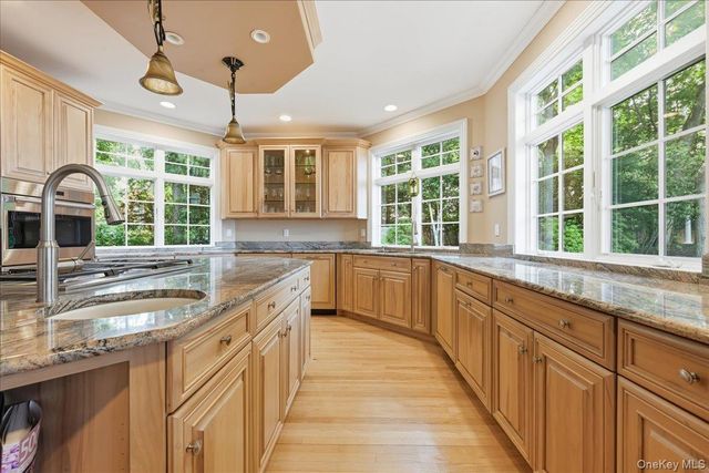 14 Woodcock Lane, Old Field, NY 11733