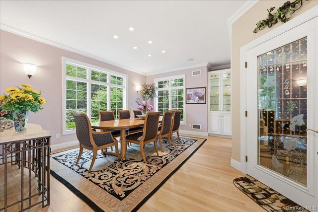 14 Woodcock Lane, Old Field, NY 11733