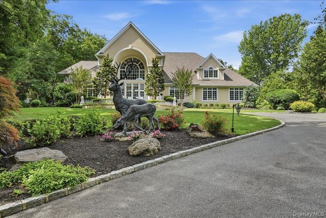 14 Woodcock Lane, Old Field, NY 11733