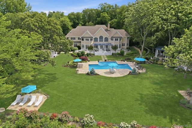14 Woodcock Lane, Old Field, NY 11733