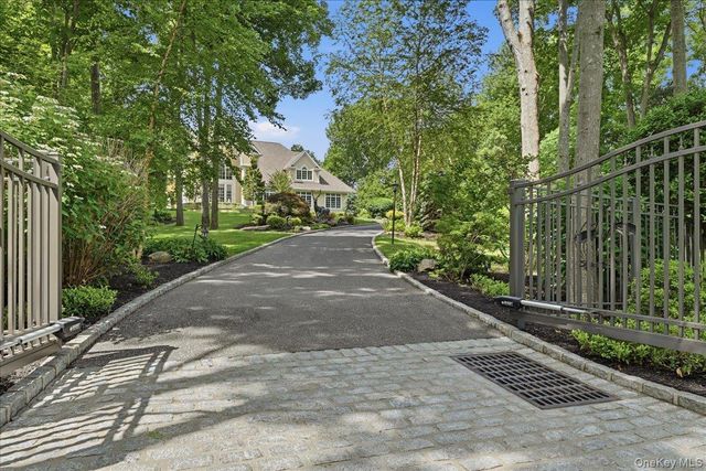 14 Woodcock Lane, Old Field, NY 11733