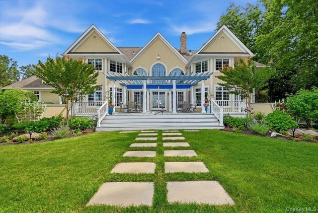 14 Woodcock Lane, Old Field, NY 11733