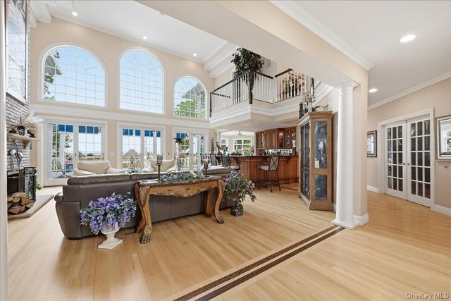 14 Woodcock Lane, Old Field, NY 11733