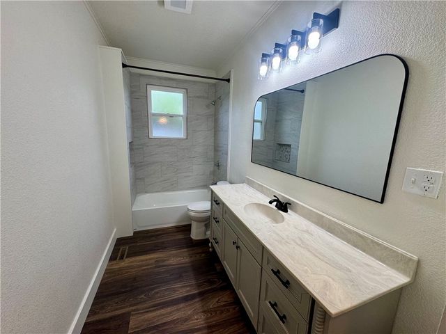 1201 N Boston Place, Russellville, AR 72801