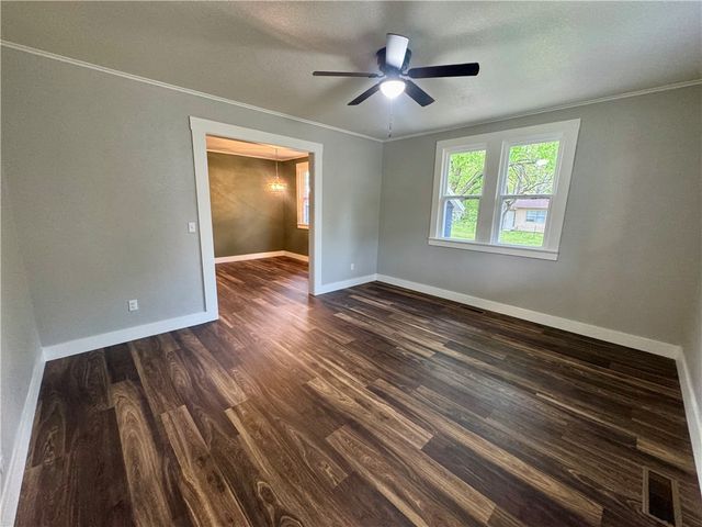 1201 N Boston Place, Russellville, AR 72801