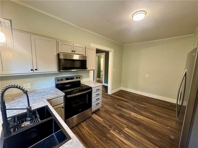 1201 N Boston Place, Russellville, AR 72801