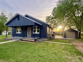 1201 N Boston Place, Russellville, AR 72801