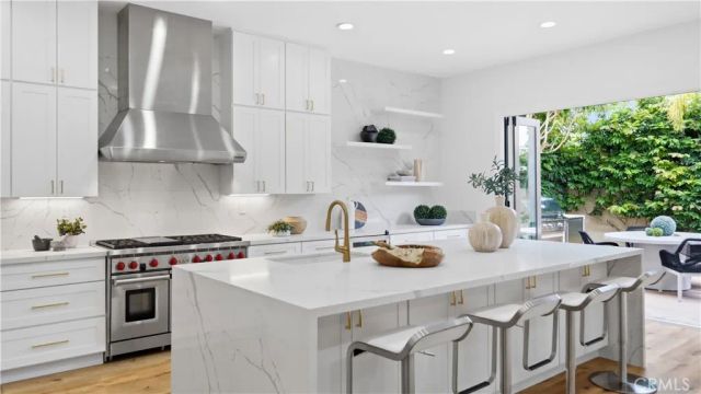 26 Sidney Bay Drive, Newport Coast, CA 92657