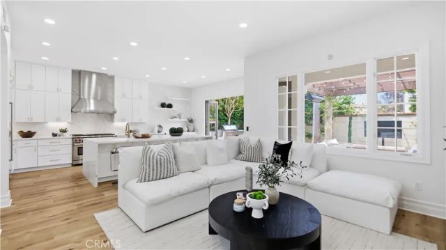 26 Sidney Bay Drive, Newport Coast, CA 92657