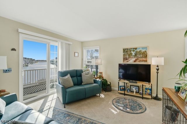 154 N Spinnaker Dr, Little Egg Harbor Twp., NJ 08087